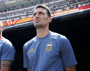 Me duele en el alma. Leonel Scaloni rompe en llanto en plena rueda de prensa de Argentina