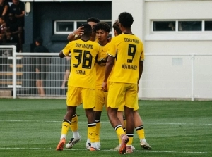 Justin Lerma brilla en la academia del Borussia Dortmund con un gran gesto técnico y anotando un golazo