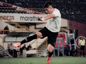 Examen reprobado: Liga de Quito sufrió en su visita a Perú y cae Universitario en su duelo comprobatorio