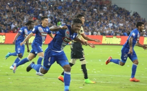 ¡Pretenden a uno de los hombres del Tricampeón en Ambato!