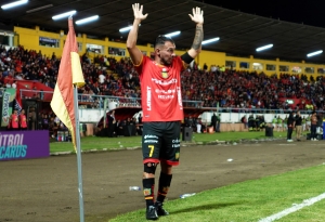 Deportivo Cuenca arma maletas para el vecino país, donde esperan dar un golpe de pretemporada