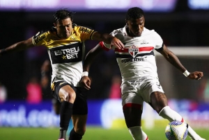 Robert Arboleda FUE UNA MURALLA y Sao Paulo dio un paso importante en la Copa do Brasil