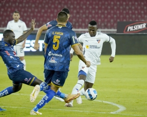 Liga confirma con su juego que no está para pelear etapa