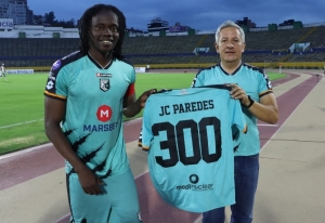 Perdieron la cabeza los laterales del Bombillo (VIDEOS)