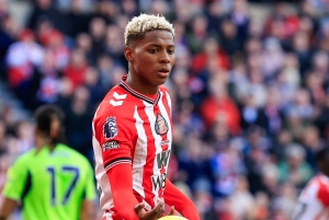 ¡Qué ocasión desperdiciada! Nilson Angulo falló una clarísima y Sunderland pagó caro su error en casa frente al Fulham