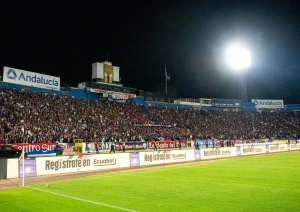 Hinchada Quito 3