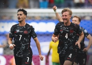 Canadá hizo historia al eliminar a Sudáfrica sobre la hora y clasificó por primera vez a los octavos de final del Mundial