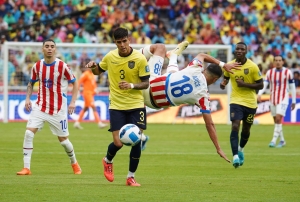 ¡DOS POSIBLES ONCE! En La Tri hay debate a horas del partido por el esquema sin Pervis Estupiñán