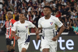 ¡LA LOCURA COPERA SIGUE VIVA! Liga de Quito golpea en la ida y prende la ilusión de volver a una semifinal de Libertadores