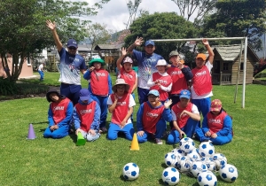Goles con Valores por la paz en todos los escenarios del fútbol (VIDEO)