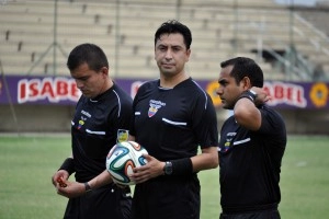 Arbitro Vinicio Espinel