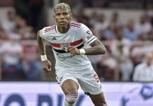Club del Brasileirao descarta a Robert Arboleda, pero hace revelaciones