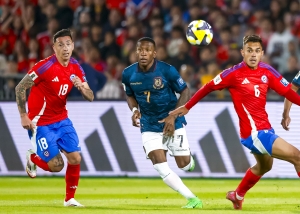 ¡LA HISTORIA SE ESCRIBE EN MILÁN! Pervis Estupiñán da el gran salto en el fútbol europeo y deja huella para Ecuador