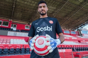 Arquero elegible por La Tri renovó contrato en España