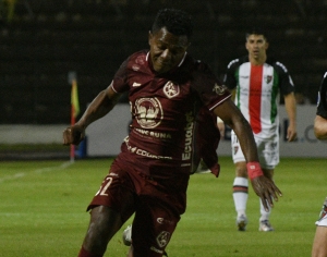 INVENCIBLE EL PONCHITO: ¡Mushuc Runa no se relajó y se tomó Chile para cerrar Invicto con 5 Victorias!