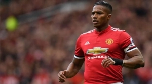 Antonio Valencia 54