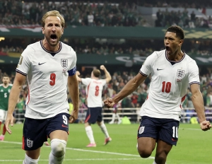 "Canta y no llores". Inglaterra peleó contra el oxígeno y sacó a México del Mundial con uno menos