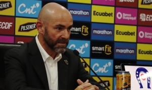 La gira de Félix Sánchez Bas ahora apunta a Libertadores