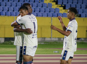 ¡CON BAILE DESCOMUNAL DE LA AKD! Deportivo Quito y Aampetra lideran en la Segunda Categoría Pichincha