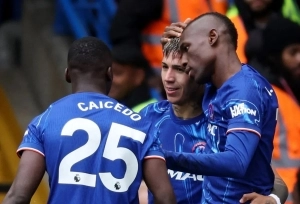 Moises Caicedo 35