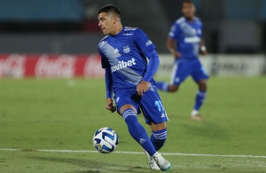 No rotundo del Campeón Intergaláctico a Diego García