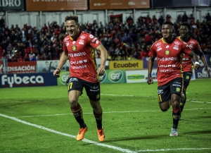 ¡Delfín se tomó el Atahualpa con un gol en la Madrugada del Partido!