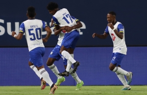 Batacazo de Vargas Torres en campo del Manta FC