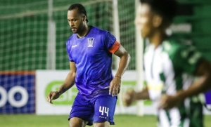 Arturo Mina relegado en el Atlético Palmaflor