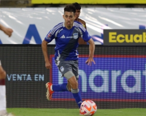 Emelec decidió sobre uno de sus extranjeros y ficha a un canterano ex IDV
