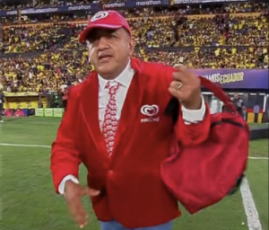 ¡COMENTE CON AMOR, COMPRENSIÓN Y TERNURA! José Delgado le entra a todo, y el Ecuador vs Brasil lo prueba