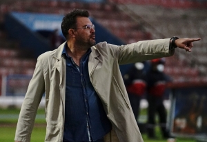 “Mis jugadores creían en mí pero no se ve una luz de esperanza” (ENTREVISTA)