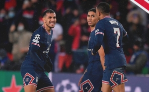 Impactante recibimiento para Messi de la afición del PSG (VIDEO)