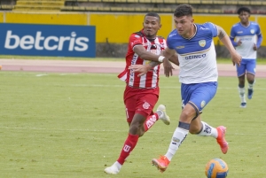 Cumbayá FC empieza a moverse en el mercado de pases (OFICIAL)