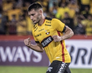 ¡El “Misterioso” gesto de Emmanuel Martínez al anotar el tercer penal de Barcelona! (VIDEO)