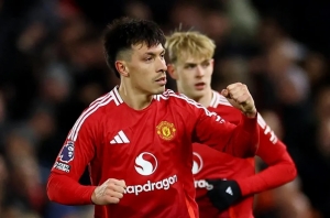 Un desvío le permite al Manchester United recuperar terreno e intentar ubicarse de media tabla para arriba