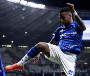 La habilidad desbordante de Keny Arroyo lidera la presencia de los talentos patrios con los colores de Cruzeiro