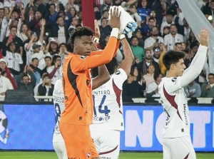 NO SÓLO DE LDU: “¡Alexander Domínguez es el MEJOR ARQUERO DE LA HISTORIA de Ecuador!”