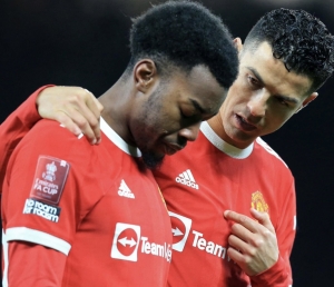 Cristiano y su consuelo para chico de 19 años del United: “¡Yo también fallé el penal!” (VIDEO)