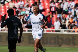 La picante celebración de Deyverson contra el arbitraje y el VAR se robó el show durante la goleada de Liga