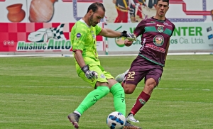 No convenció en Libertad y debe volver al fútbol de Colombia