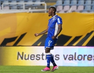 La anotación de Cristian Penilla resulta insuficiente para evitar la goleada sufrida por Alianza Atlético