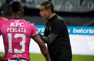 “No lo puede decir un periodista… ¡En GOL TV se dicen cosas como 'no me falles mi Bombillo!