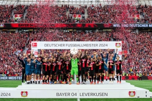 Quedará en su historia para siempre: El emotivo recuerdo del Bayer Leverkusen con Piero Hincapié