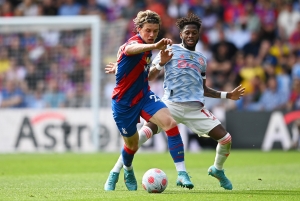 Manchester United corrió con suerte en una temporada de pesadilla (VIDEO)