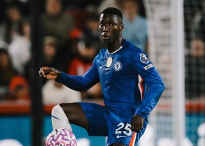 ¡ESTÁ CAMBIANDO LA VIDA DE MOI! Chelsea estudia renovarlo con mejor sueldo o activar bonificaciones ya firmadas