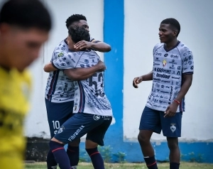 Jonathan Borja brilla en la goleada 2-5 de El Nacional con un póker de goles sobre 22 de Julio