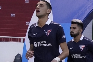 ¡Scotto fue expulsado en su 2do partido y el DT de LDU brinda una explicación! (ENTREVISTA)