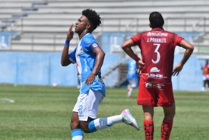 ¡CON UÑAS Y DIENTES! Manta FC pelea cada pelota, rompe la mala racha y por fin deja la zona roja de la LigaPro