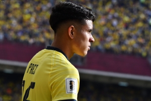 “Despacio con Kendry Páez… Me parece exagerado compararlo con Messi”