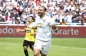 ¿Last Dance con el Pirata? ¡Hernán Barcos rompe el silencio sobre volver a LDU para el 2026!